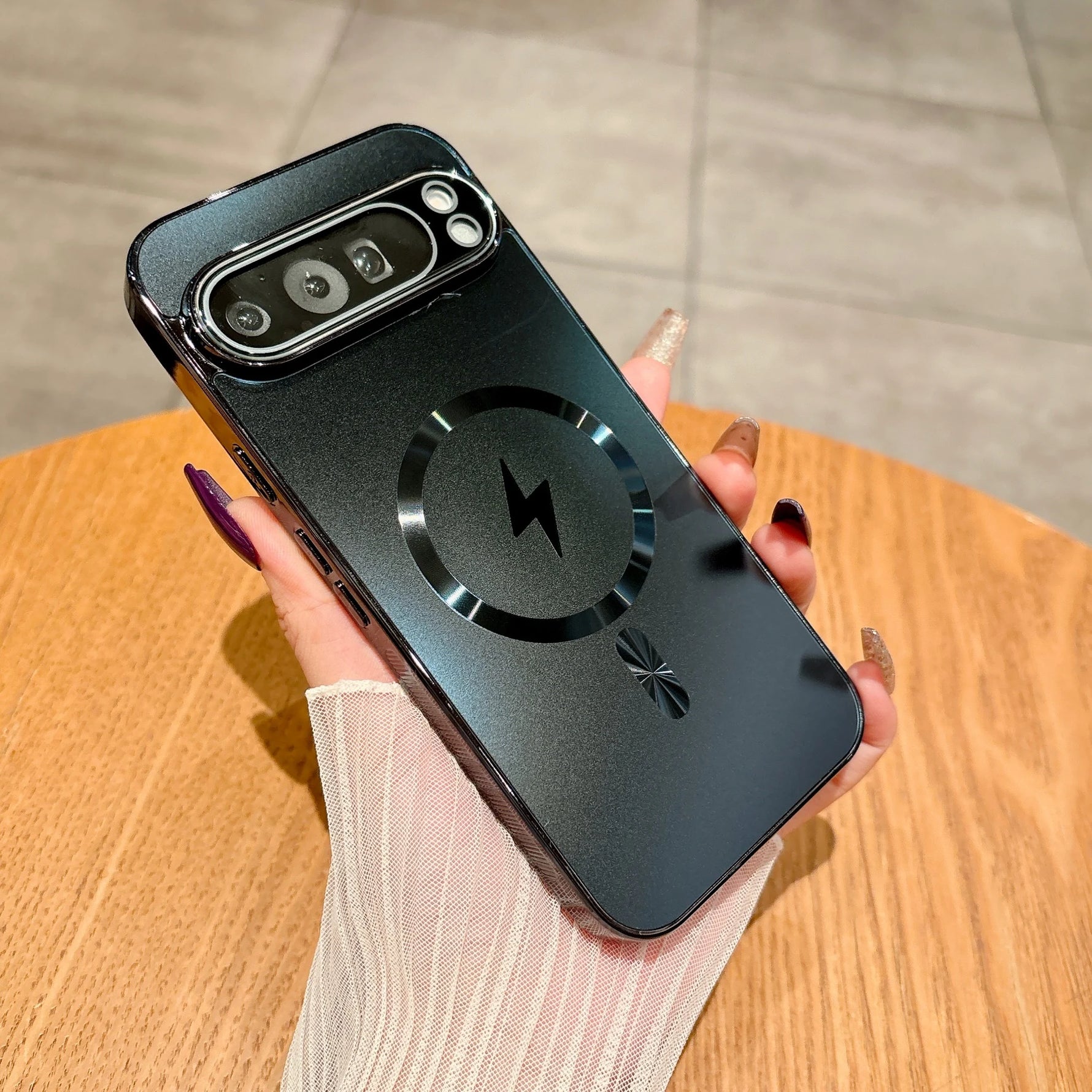 Google Pixel Luxury Metallic Frosted Magsafe Phone Case