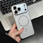 Apple iPhone - Carbon Fiber MagSafe Anti Scratch Case