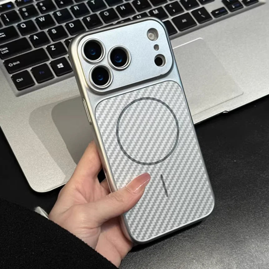 Apple iPhone - Carbon Fiber MagSafe Anti Scratch Case