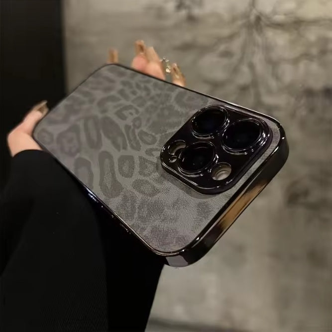 Apple iPhone - Luxury Leopard Leather Case with Lens Protection