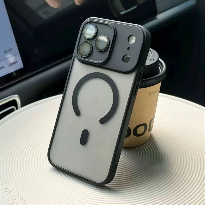 Apple iPhone - MagSafe Case with Lens Protector