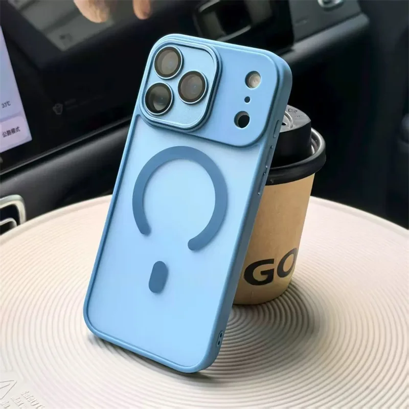Apple iPhone - MagSafe Case with Lens Protector