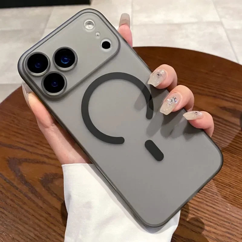 Apple iPhone - Matte Clear MagSafe Case
