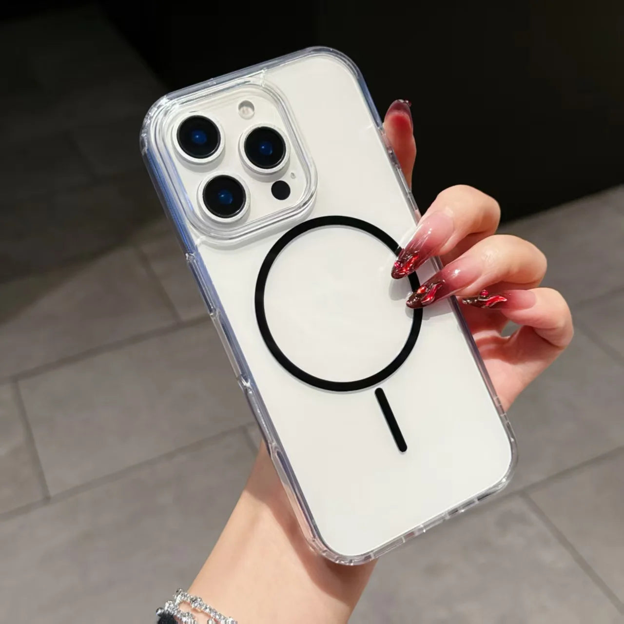 Apple iPhone - Transparent MagSafe Case