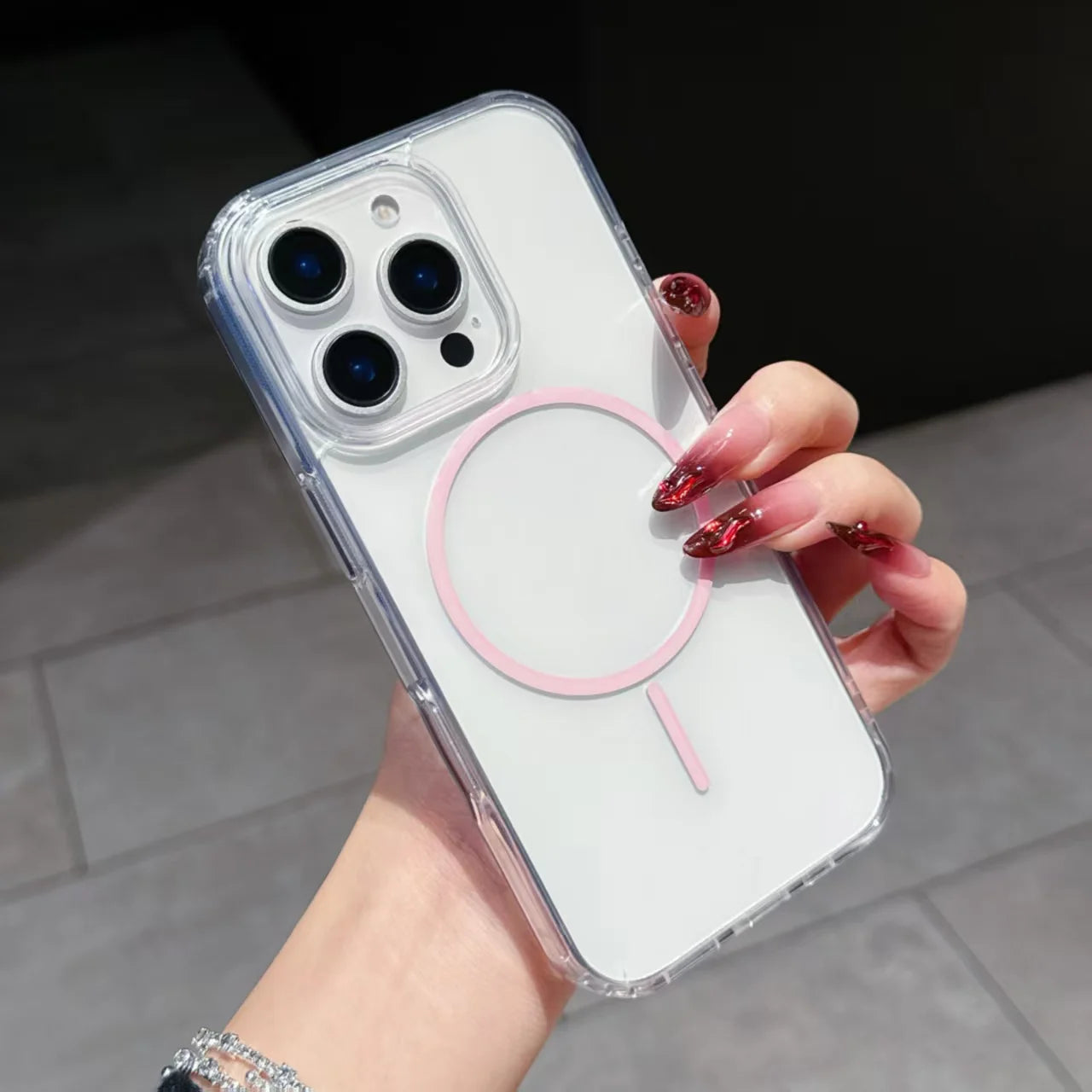 Apple iPhone - Transparent MagSafe Case